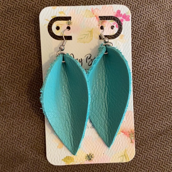 Spring/Summer Earring Bundle #2 - Picture 3 of 6
